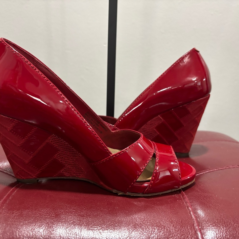 Cole Haan Peep Toe Patent Pumps Size 6B